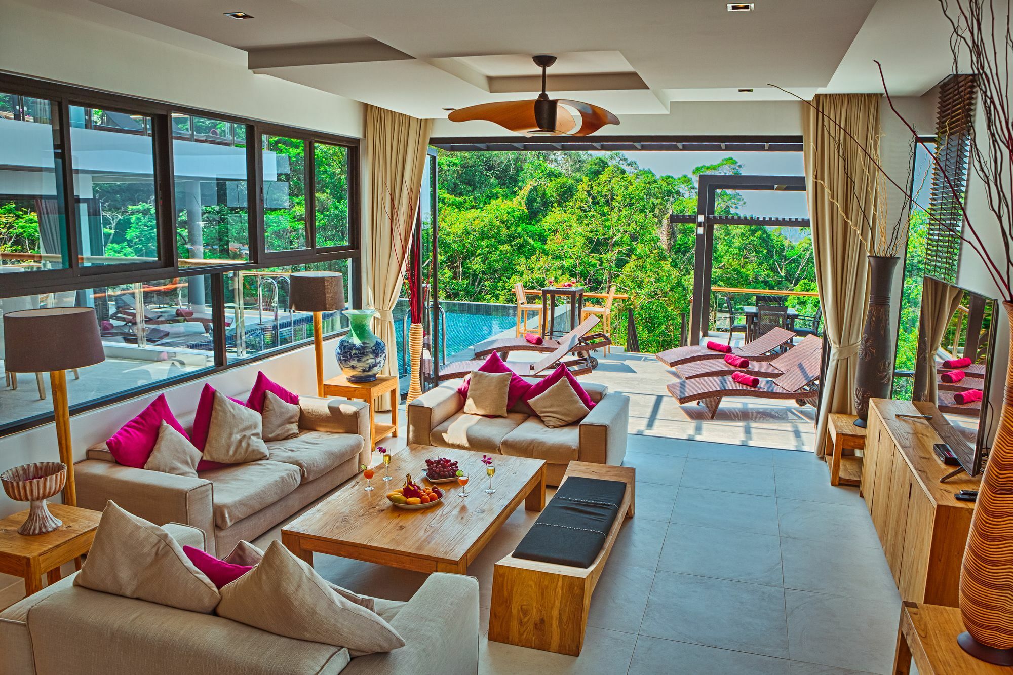 Fully Serviced Grand Villa Luxury Time Phuket Praia de Bang Tao Exterior foto