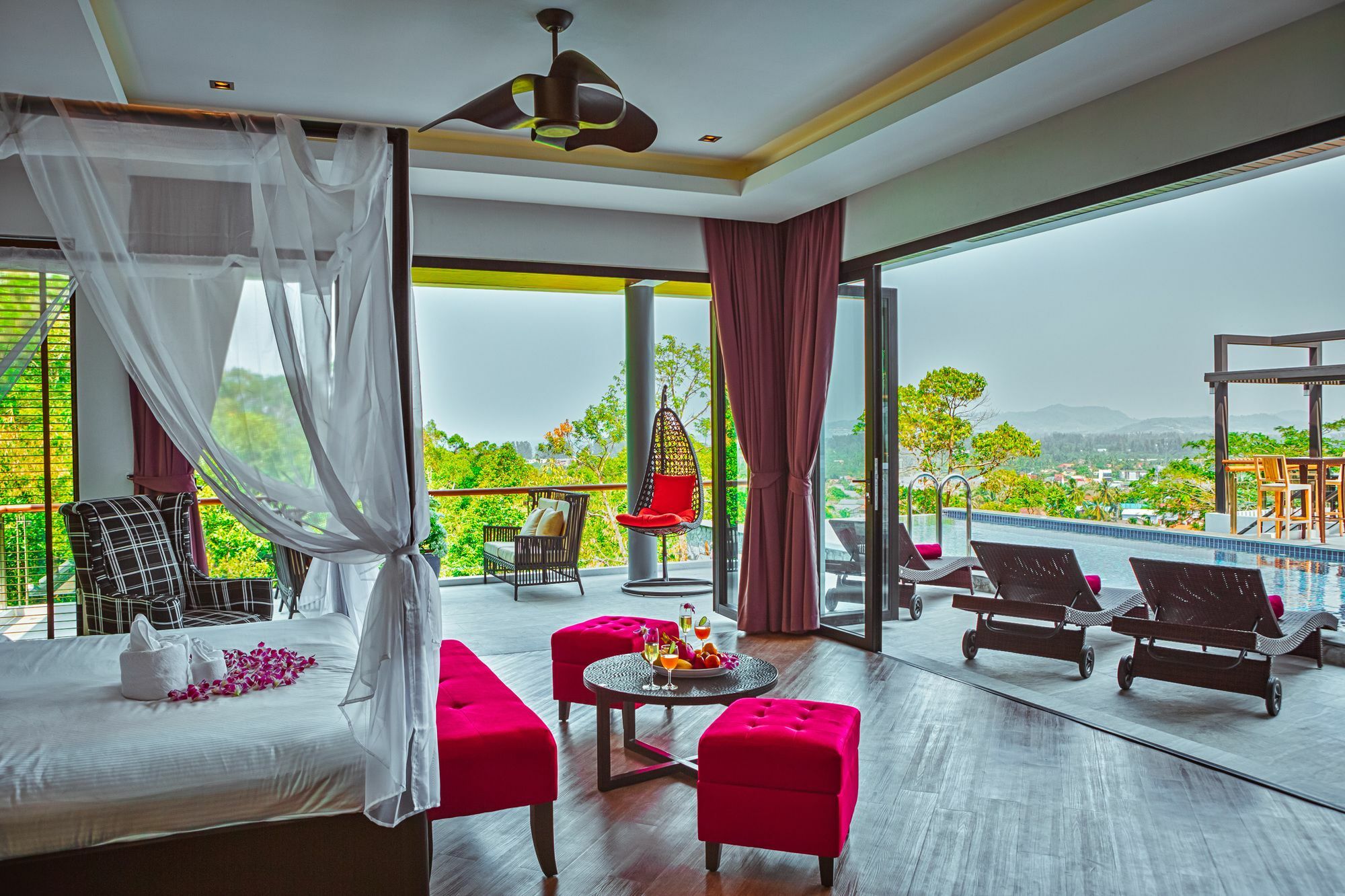 Fully Serviced Grand Villa Luxury Time Phuket Praia de Bang Tao Exterior foto